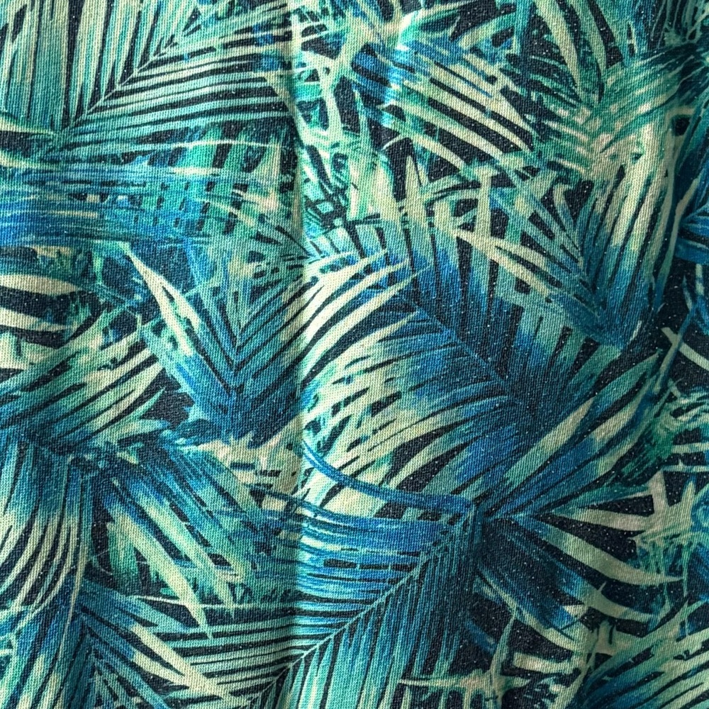 PINK Victoria's Secret Crew Neck Sweater w/ Tropical Design💙 Like New 🆕 ! - Picture 7 of 7